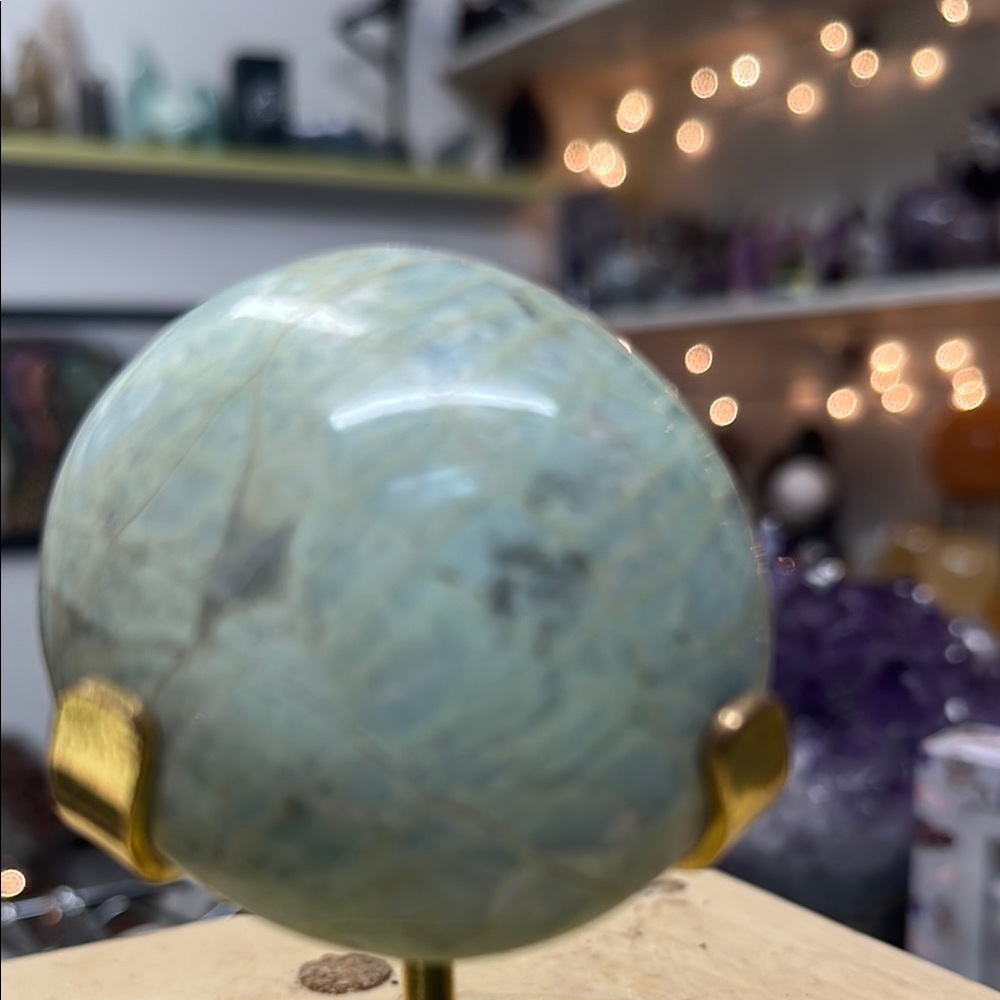 Palm stone moonstone green